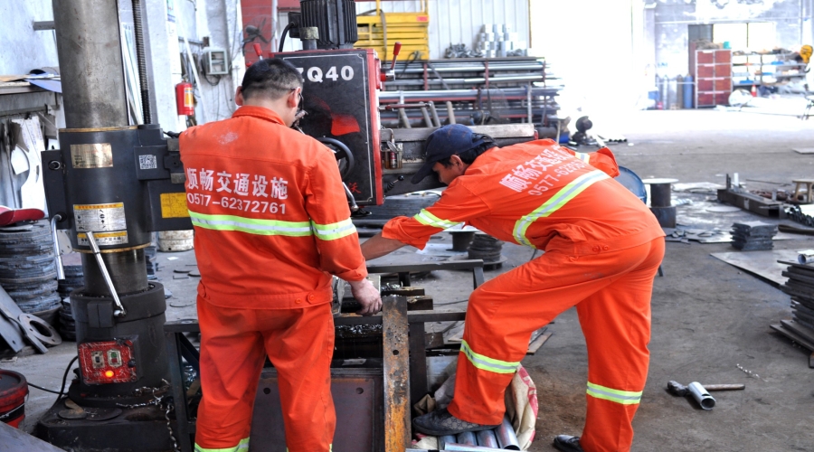 樂清市順暢交通設(shè)施辦公工廠一覽